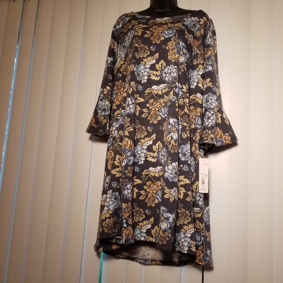 Lantern/Bell Sleeves NWT dress - Picture 3 of 7